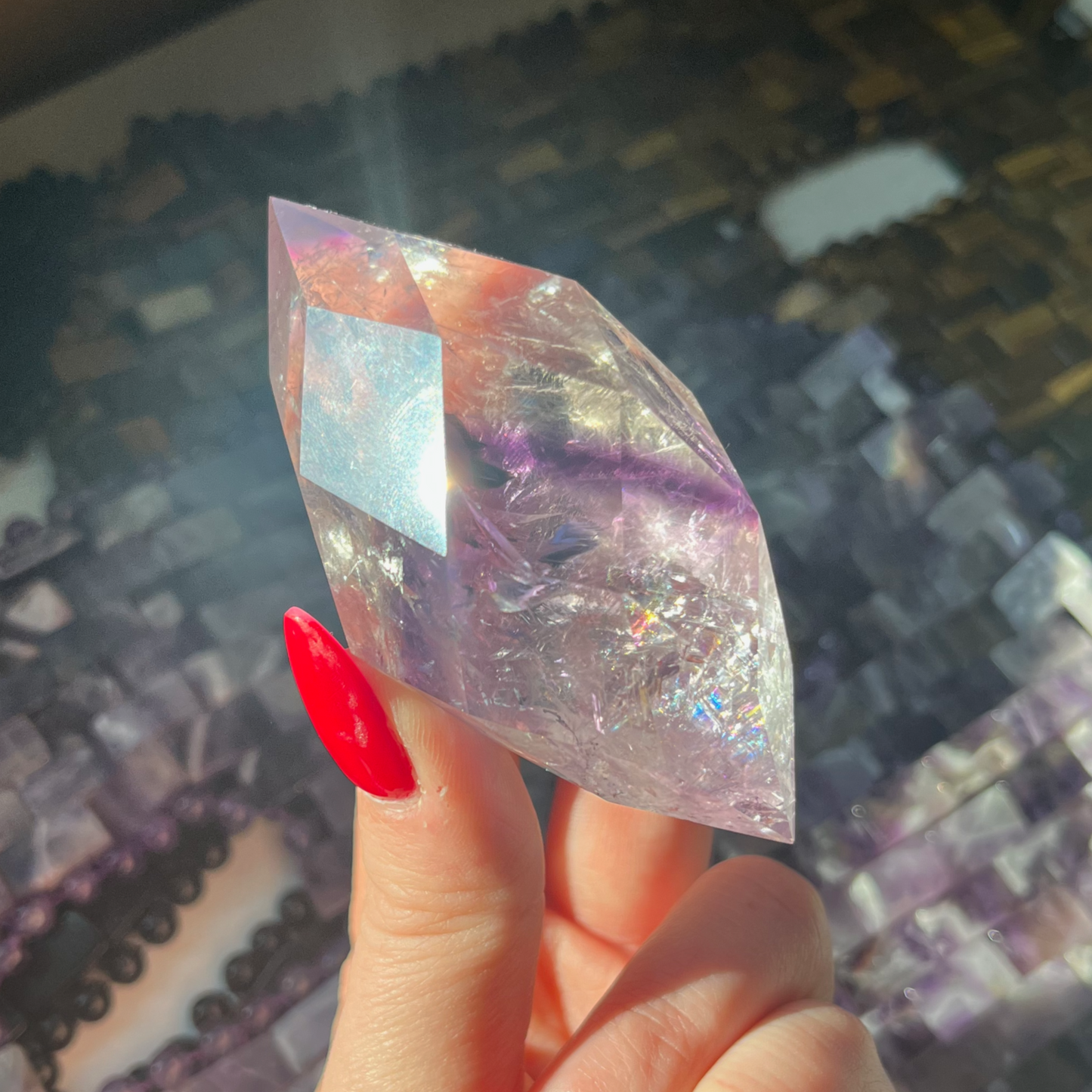 Faceted Phantom Amethyst Flame | CG