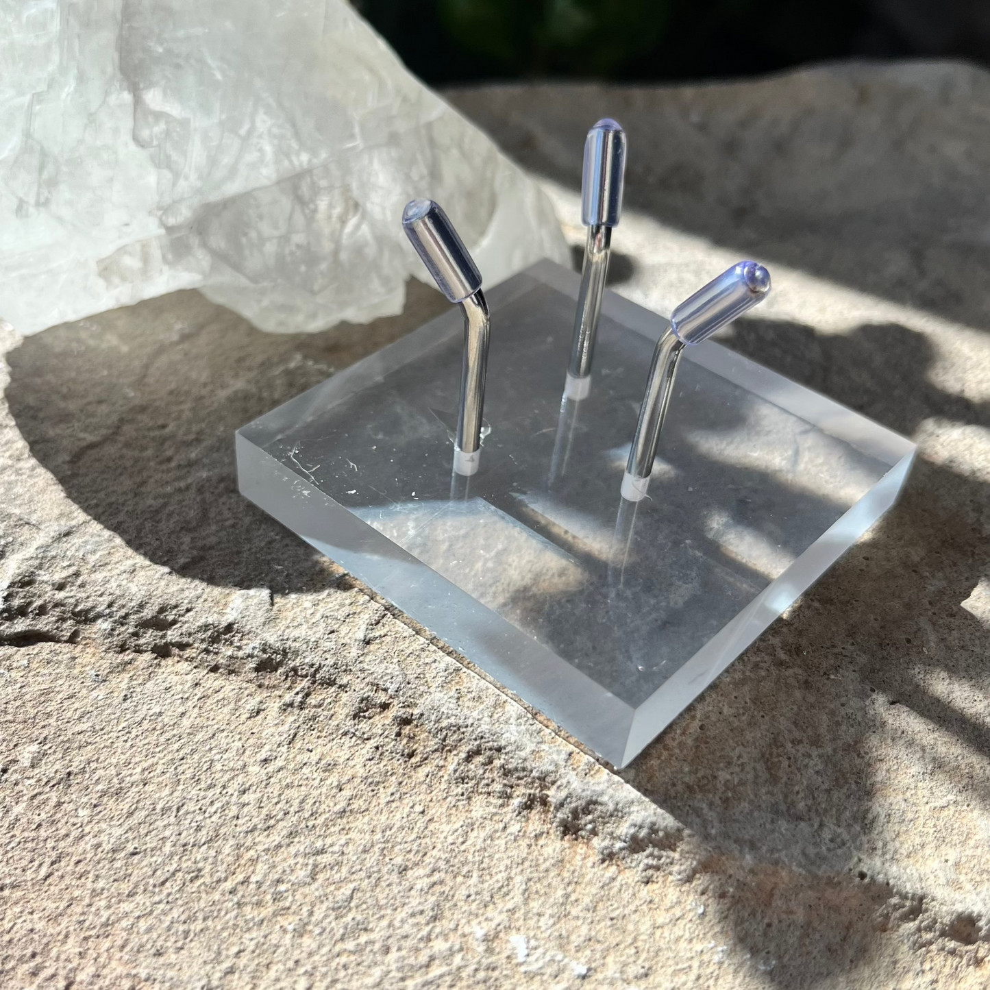 3 Prong Modern Stand