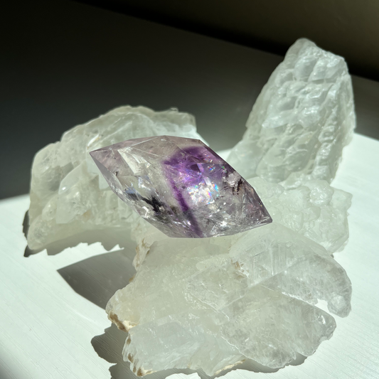 Faceted Phantom Amethyst Flame | CG