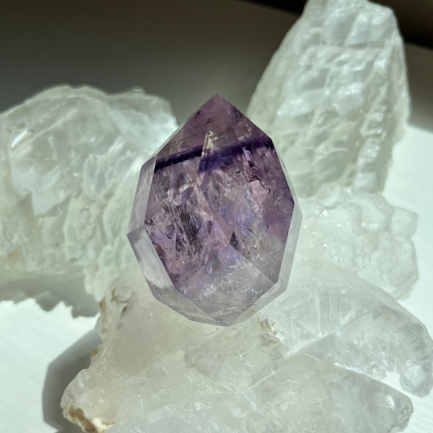 Faceted Phantom Amethyst Flame | CN